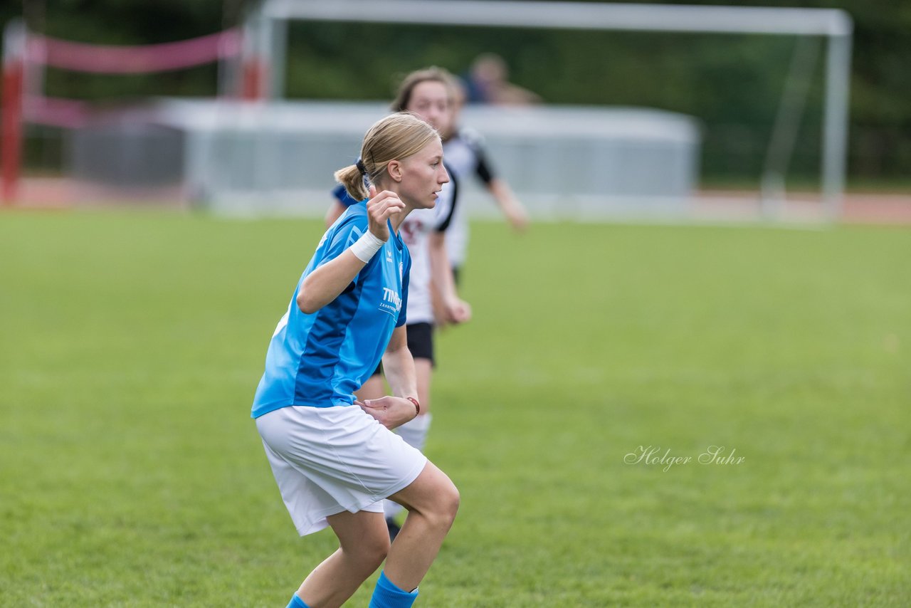 Bild 308 - wBJ VfL Pinneberg - Germania Schnelsen : Ergebnis: 15:1